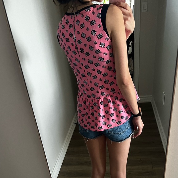Gorgeous Sandro pink peplum top - Picture 5 of 9